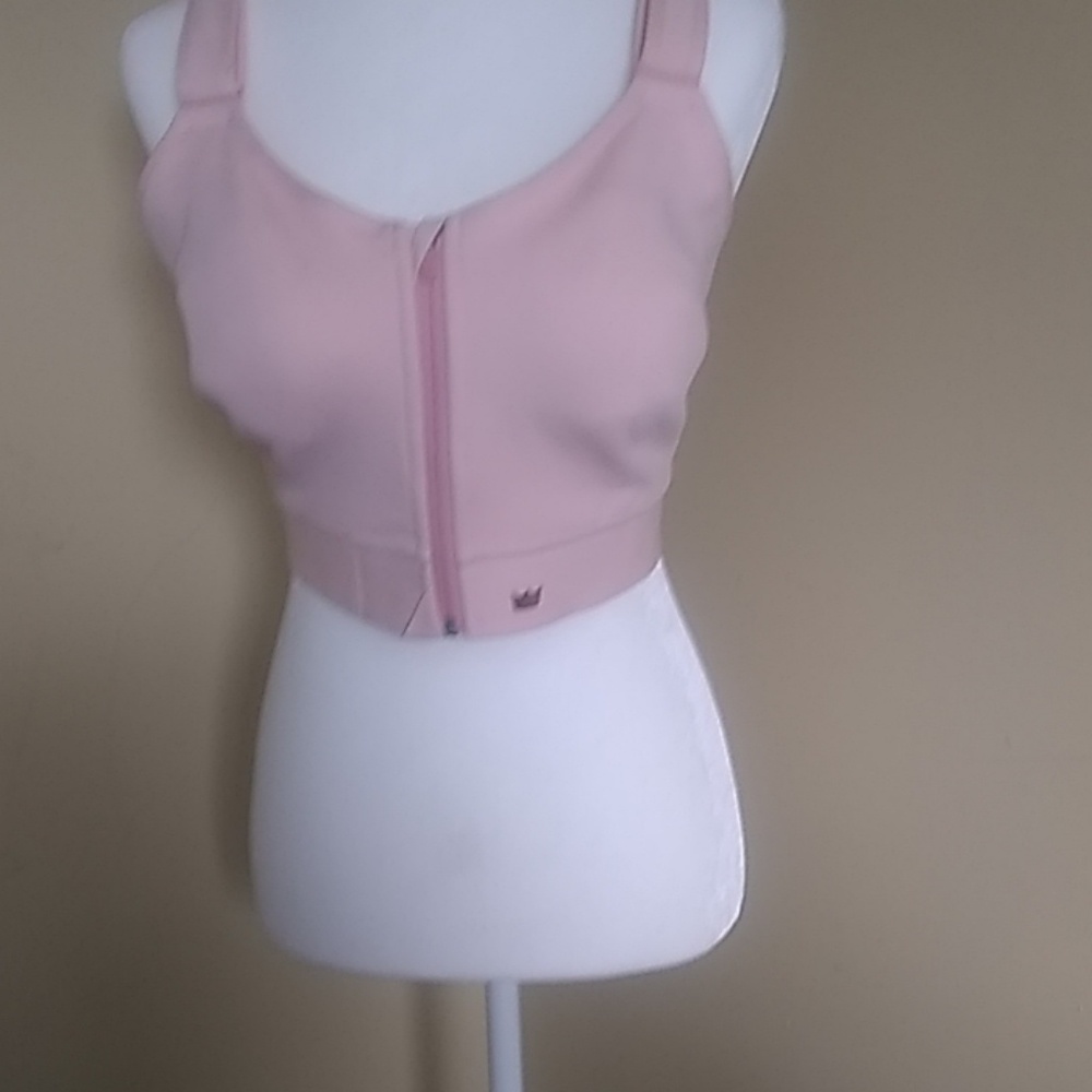 5 Luxe Shefit sports bra .